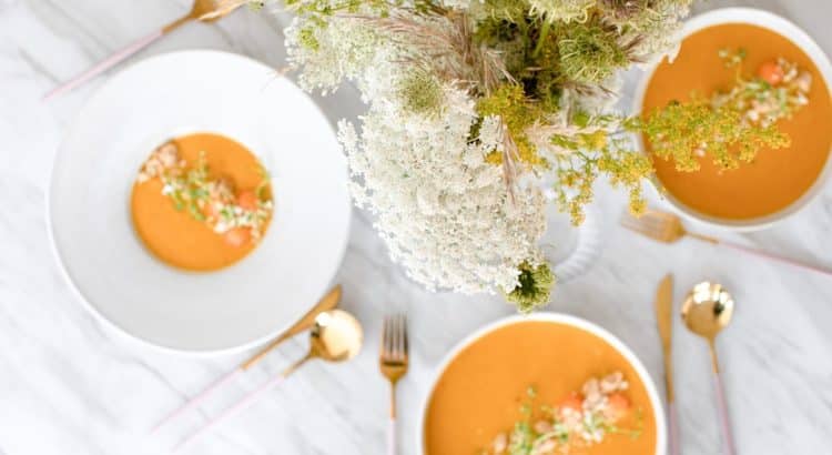 découvrez notre délicieuse soupe réconfortante, parfaite pour réchauffer vos soirées. préparée avec des ingrédients frais et savoureux, chaque cuillère vous enveloppe de douceur et de réconfort. idéale pour toute la famille, cette soupe est le plat cocooning par excellence.