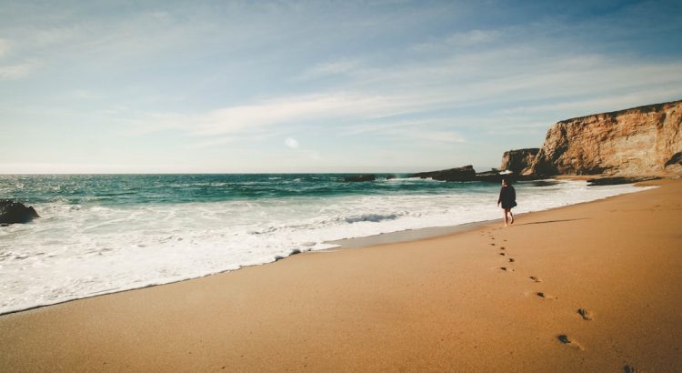 découvrez des plages de paradis aux eaux cristallines et au sable fin. évadez-vous dans des destinations idylliques où la détente et la beauté naturelle s'unissent pour créer des souvenirs inoubliables.